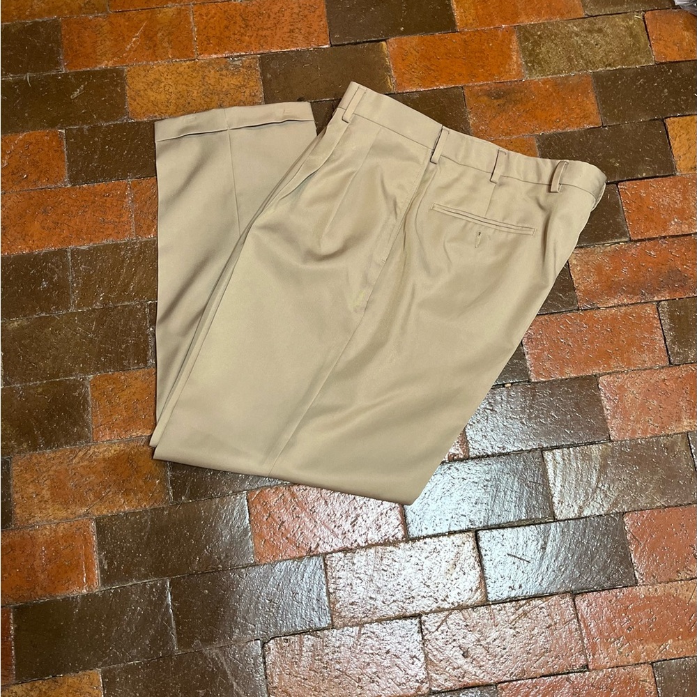 MEN 40 X 29-TROUSER PANTS PLEATED/ CUFFS/ Jos. A Bank Traveler/ khaki 1033